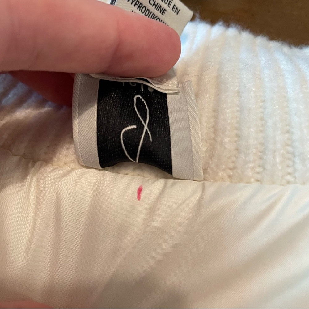 Joie Cream Reversible Puffer Vest - Picture 7 of 7